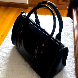 Authentic vintage Coach Boston bag.